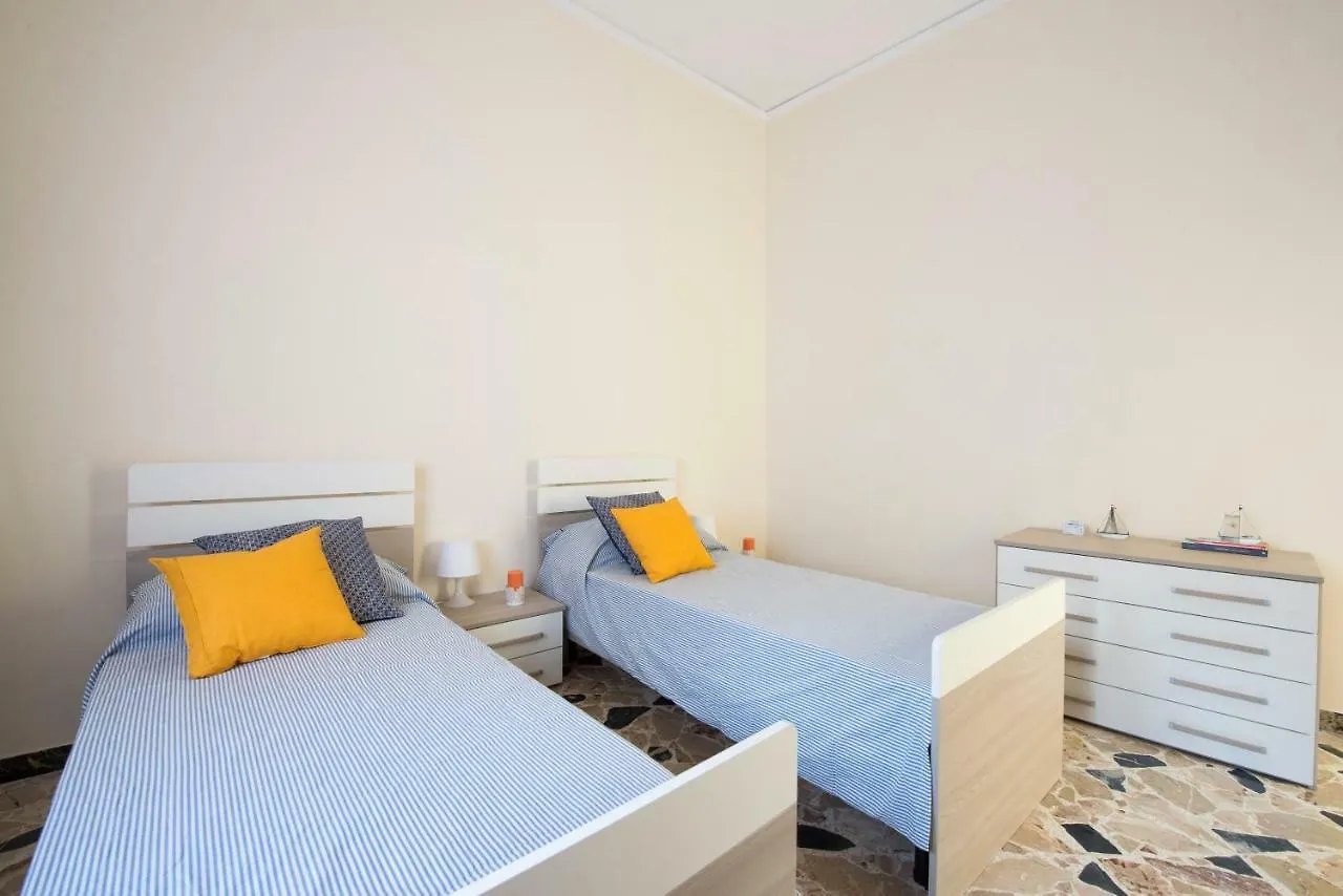 Casetta Vista Mare In Piazza A Mondello Palermo Apartment