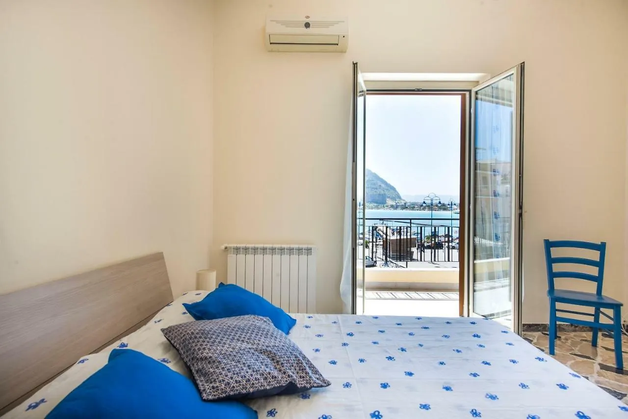 Casetta Vista Mare In Piazza A Mondello Palermo 0*,